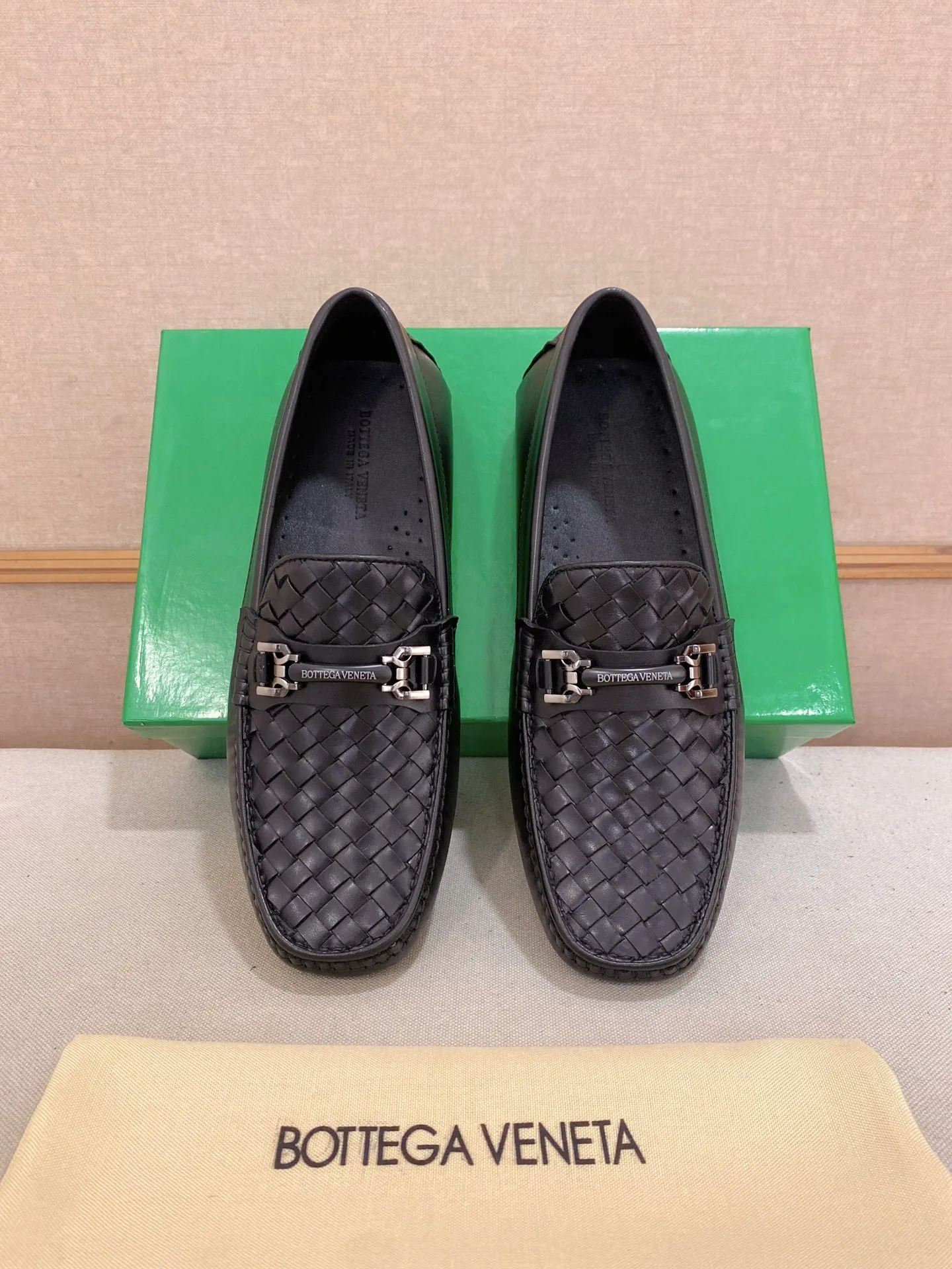 Men's shoes 💰 400💰 (Niu Li + Niu Pad) [BV] latest hot style‼ ️Casual men's shoes, uppers imported first-layer cowhide ➕Full imported cowhide lining✔️Exquisite workmanship, excellent foot feel, special rubber soles✔️, cool and fashionable, the latest fashion, fashionable outsole, hurry up. Code number: 38-44 (can be customized to 37.45, non-refundable)